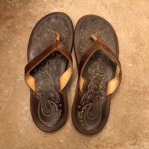 Never Worn Olukai Ladies flipflops